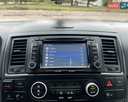 Черный Фольксваген Мультиван, объемом двигателя 3.2 л и пробегом 256 тыс. км за 15400 $, фото 10 на Automoto.ua