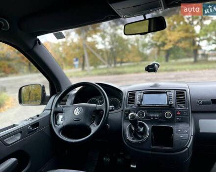 Черный Фольксваген Мультиван, объемом двигателя 3.2 л и пробегом 256 тыс. км за 15400 $, фото 11 на Automoto.ua