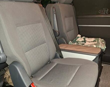 Чорний Фольксваген Мультиван, об'ємом двигуна 2.46 л та пробігом 418 тис. км за 13500 $, фото 4 на Automoto.ua