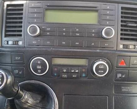 Чорний Фольксваген Мультиван, об'ємом двигуна 2.46 л та пробігом 418 тис. км за 13500 $, фото 2 на Automoto.ua