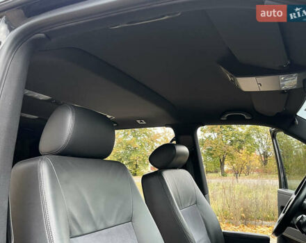 Черный Фольксваген Мультиван, объемом двигателя 3.2 л и пробегом 256 тыс. км за 15400 $, фото 16 на Automoto.ua