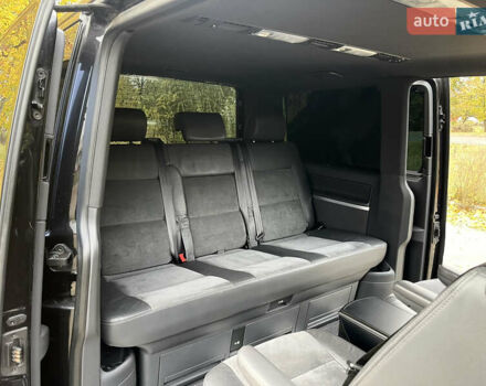 Черный Фольксваген Мультиван, объемом двигателя 3.2 л и пробегом 256 тыс. км за 15400 $, фото 21 на Automoto.ua