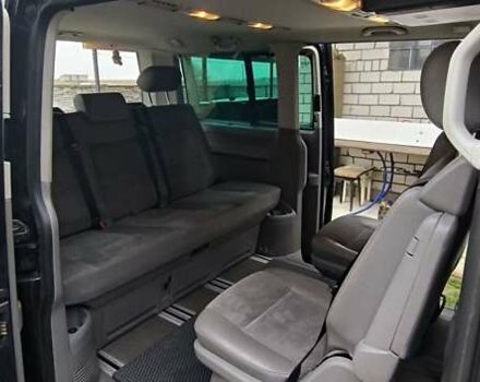 Черный Фольксваген Мультиван, объемом двигателя 3.19 л и пробегом 330 тыс. км за 13800 $, фото 13 на Automoto.ua