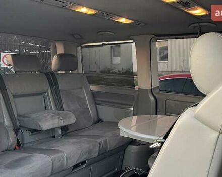 Черный Фольксваген Мультиван, объемом двигателя 2.5 л и пробегом 377 тыс. км за 11990 $, фото 10 на Automoto.ua