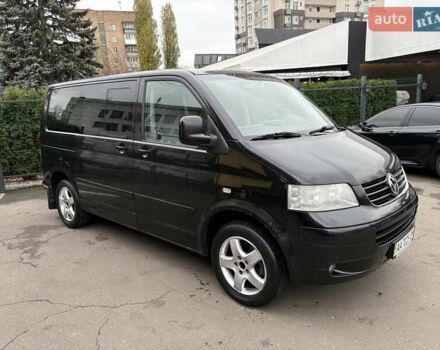 Черный Фольксваген Мультиван, объемом двигателя 3.2 л и пробегом 305 тыс. км за 8700 $, фото 2 на Automoto.ua