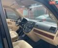 Черный Фольксваген Мультиван, объемом двигателя 3.2 л и пробегом 283 тыс. км за 12500 $, фото 3 на Automoto.ua