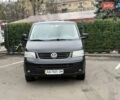 Черный Фольксваген Мультиван, объемом двигателя 3.2 л и пробегом 305 тыс. км за 8700 $, фото 1 на Automoto.ua