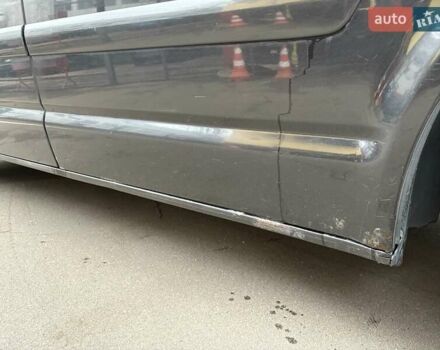 Черный Фольксваген Мультиван, объемом двигателя 3.2 л и пробегом 305 тыс. км за 8700 $, фото 4 на Automoto.ua