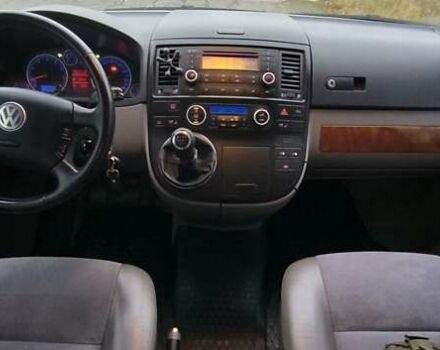 Черный Фольксваген Мультиван, объемом двигателя 3.19 л и пробегом 330 тыс. км за 13800 $, фото 12 на Automoto.ua