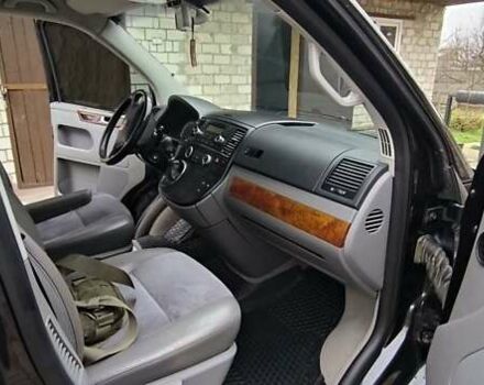 Черный Фольксваген Мультиван, объемом двигателя 3.19 л и пробегом 330 тыс. км за 13800 $, фото 17 на Automoto.ua