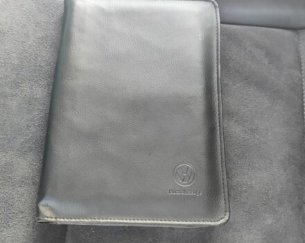 Черный Фольксваген Мультиван, объемом двигателя 1.6 л и пробегом 170 тыс. км за 16000 $, фото 11 на Automoto.ua