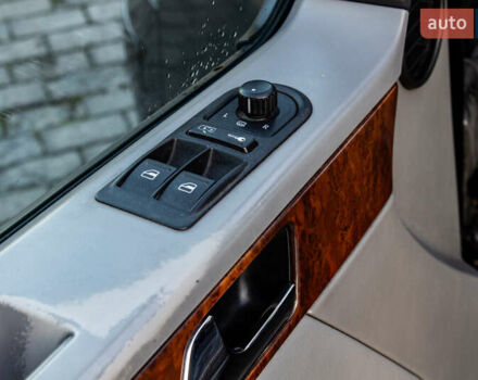 Черный Фольксваген Мультиван, объемом двигателя 2.5 л и пробегом 354 тыс. км за 13900 $, фото 31 на Automoto.ua