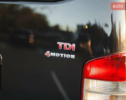 Черный Фольксваген Мультиван, объемом двигателя 2.47 л и пробегом 201 тыс. км за 14000 $, фото 3 на Automoto.ua