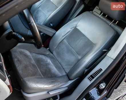 Черный Фольксваген Мультиван, объемом двигателя 2.5 л и пробегом 354 тыс. км за 13900 $, фото 33 на Automoto.ua