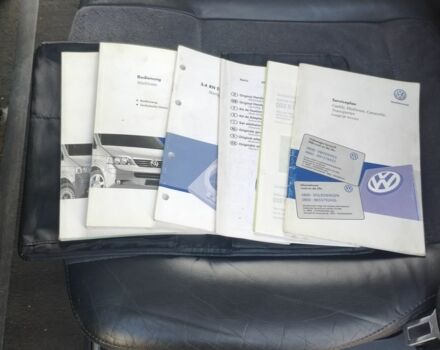 Черный Фольксваген Мультиван, объемом двигателя 1.6 л и пробегом 170 тыс. км за 16000 $, фото 12 на Automoto.ua