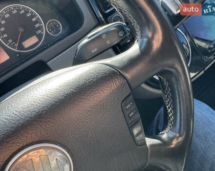 Фольксваген Мультиван 2007 в Киеве на Automoto.ua Черный Фольксваген Мультиван, объемом двигателя 2.5 л и пробегом 361 тыс. км за 12790 $, фото 20 на Automoto.ua