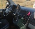Черный Фольксваген Мультиван, объемом двигателя 1.6 л и пробегом 170 тыс. км за 16000 $, фото 4 на Automoto.ua