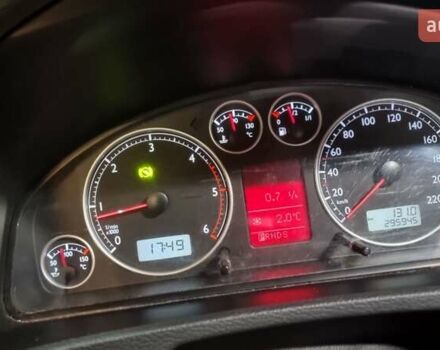 Чорний Фольксваген Мультиван, об'ємом двигуна 2.5 л та пробігом 290 тис. км за 13500 $, фото 8 на Automoto.ua