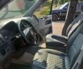 Черный Фольксваген Мультиван, объемом двигателя 2.46 л и пробегом 340 тыс. км за 10000 $, фото 13 на Automoto.ua