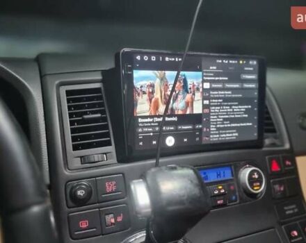 Чорний Фольксваген Мультиван, об'ємом двигуна 2.5 л та пробігом 290 тис. км за 13500 $, фото 4 на Automoto.ua