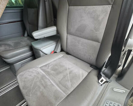 Чорний Фольксваген Мультиван, об'ємом двигуна 2.5 л та пробігом 330 тис. км за 15500 $, фото 5 на Automoto.ua