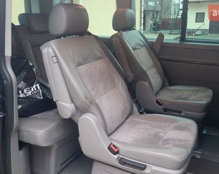 Черный Фольксваген Мультиван, объемом двигателя 3.2 л и пробегом 325 тыс. км за 12000 $, фото 6 на Automoto.ua