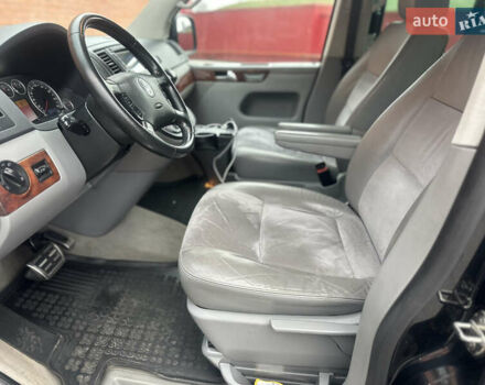 Чорний Фольксваген Мультиван, об'ємом двигуна 3.19 л та пробігом 356 тис. км за 14900 $, фото 9 на Automoto.ua