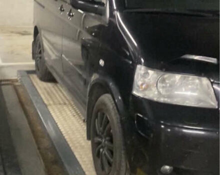 Фольксваген Мультиван 2008 в Киеве на Automoto.ua Черный Фольксваген Мультиван, объемом двигателя 3.2 л и пробегом 216 тыс. км за 19900 $, фото 12 на Automoto.ua