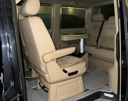 Черный Фольксваген Мультиван, объемом двигателя 3.19 л и пробегом 70 тыс. км за 27000 $, фото 13 на Automoto.ua