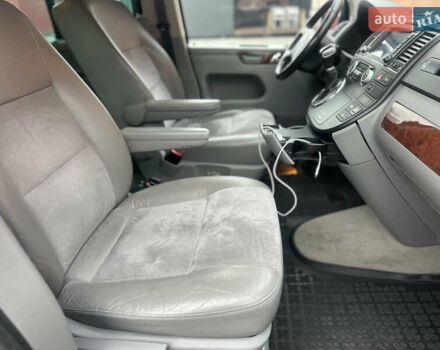 Чорний Фольксваген Мультиван, об'ємом двигуна 3.19 л та пробігом 356 тис. км за 14900 $, фото 19 на Automoto.ua