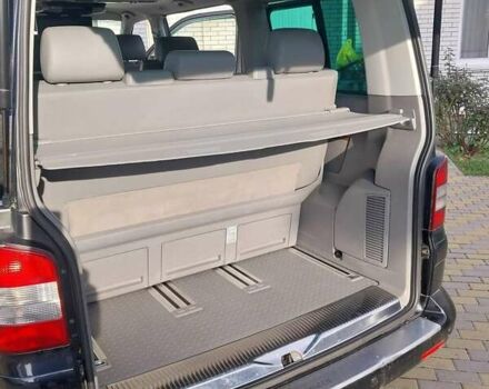 Чорний Фольксваген Мультиван, об'ємом двигуна 2.5 л та пробігом 267 тис. км за 19200 $, фото 13 на Automoto.ua