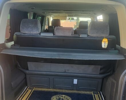 Черный Фольксваген Мультиван, объемом двигателя 2.5 л и пробегом 428 тыс. км за 10700 $, фото 10 на Automoto.ua