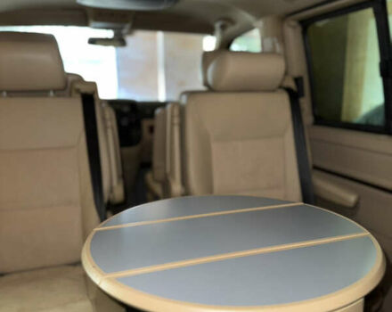 Черный Фольксваген Мультиван, объемом двигателя 3.19 л и пробегом 70 тыс. км за 27000 $, фото 15 на Automoto.ua