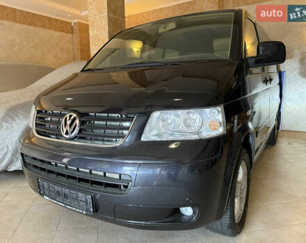 Черный Фольксваген Мультиван, объемом двигателя 3.19 л и пробегом 70 тыс. км за 27000 $, фото 1 на Automoto.ua