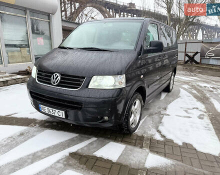Черный Фольксваген Мультиван, объемом двигателя 3.2 л и пробегом 300 тыс. км за 12900 $, фото 8 на Automoto.ua