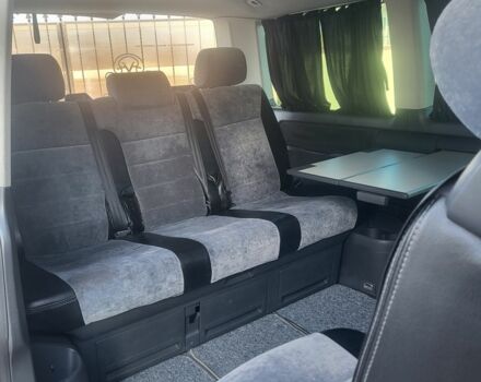 Черный Фольксваген Мультиван, объемом двигателя 2 л и пробегом 432 тыс. км за 13000 $, фото 6 на Automoto.ua