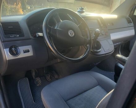 Черный Фольксваген Мультиван, объемом двигателя 2 л и пробегом 432 тыс. км за 13000 $, фото 4 на Automoto.ua