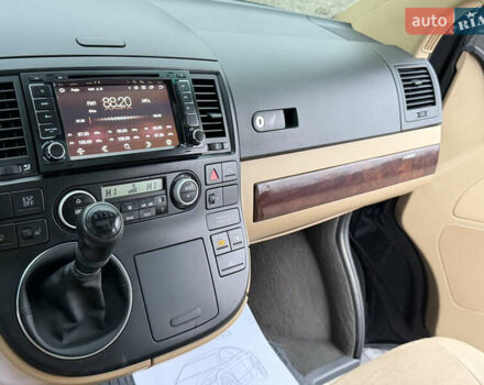 Чорний Фольксваген Мультиван, об'ємом двигуна 2.46 л та пробігом 300 тис. км за 13999 $, фото 10 на Automoto.ua