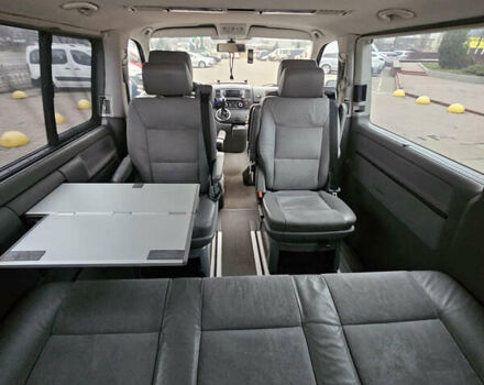 Чорний Фольксваген Мультиван, об'ємом двигуна 1.97 л та пробігом 263 тис. км за 16300 $, фото 4 на Automoto.ua