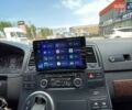 Черный Фольксваген Мультиван, объемом двигателя 1.98 л и пробегом 300 тыс. км за 25000 $, фото 29 на Automoto.ua