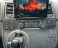 Черный Фольксваген Мультиван, объемом двигателя 1.98 л и пробегом 300 тыс. км за 25000 $, фото 26 на Automoto.ua