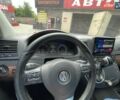 Черный Фольксваген Мультиван, объемом двигателя 1.98 л и пробегом 300 тыс. км за 25000 $, фото 21 на Automoto.ua