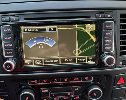 Черный Фольксваген Мультиван, объемом двигателя 1.98 л и пробегом 365 тыс. км за 19999 $, фото 47 на Automoto.ua