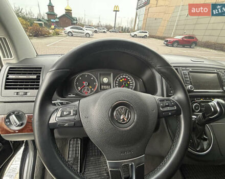 Черный Фольксваген Мультиван, объемом двигателя 1.97 л и пробегом 300 тыс. км за 25000 $, фото 39 на Automoto.ua