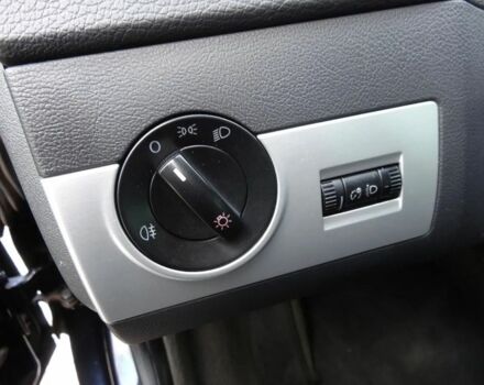 Черный Фольксваген Мультиван, объемом двигателя 2 л и пробегом 195 тыс. км за 9400 $, фото 18 на Automoto.ua