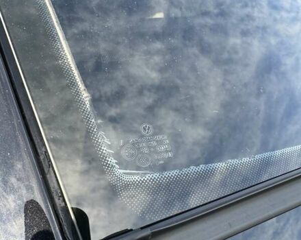 Черный Фольксваген Мультиван, объемом двигателя 1.97 л и пробегом 348 тыс. км за 24700 $, фото 18 на Automoto.ua