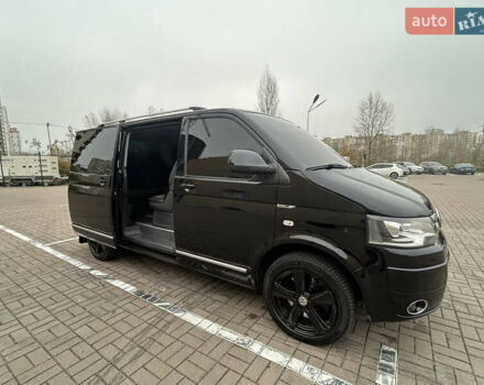 Черный Фольксваген Мультиван, объемом двигателя 1.97 л и пробегом 300 тыс. км за 25000 $, фото 31 на Automoto.ua