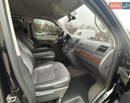 Черный Фольксваген Мультиван, объемом двигателя 1.97 л и пробегом 300 тыс. км за 25000 $, фото 36 на Automoto.ua