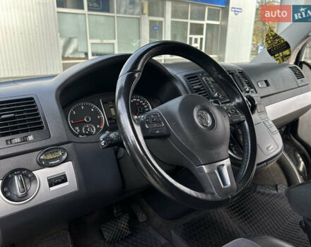 Черный Фольксваген Мультиван, объемом двигателя 2 л и пробегом 311 тыс. км за 21499 $, фото 10 на Automoto.ua