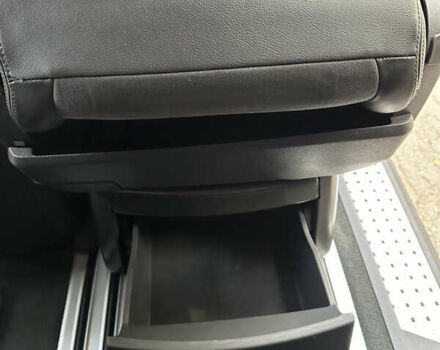 Черный Фольксваген Мультиван, объемом двигателя 1.98 л и пробегом 365 тыс. км за 19999 $, фото 35 на Automoto.ua